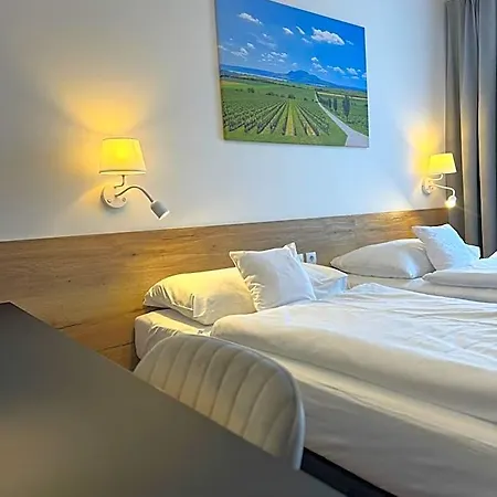 Rose Hotel
