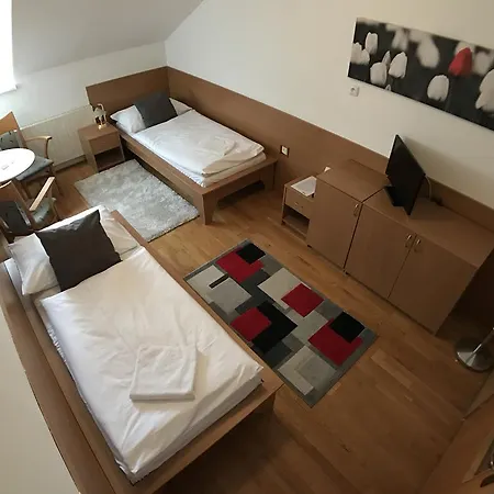 Rose Hotel 3*